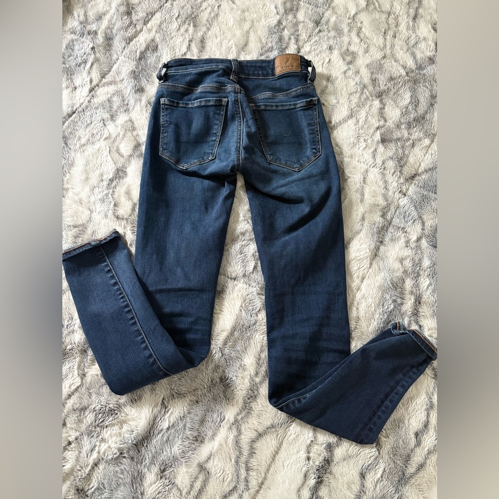 Distressed Blue Jeans - Picture 6 of 7